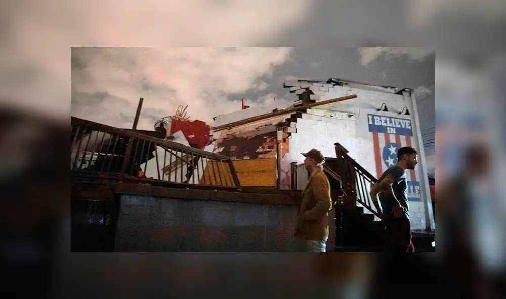 El paso del tornado dejó sin energía eléctrica a distintos condados de Tennessee. Foto: AP.