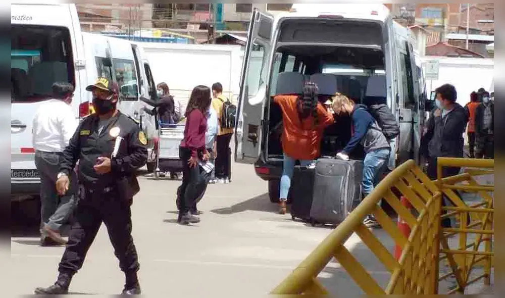 de vuelta. Equipo de producción de Transformers llegó ayer. de vuelta. Equipo de producción de Transformers llegó ayer.