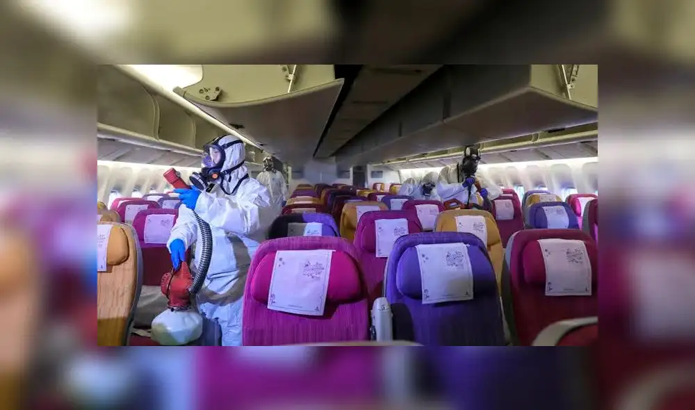 Dos de las mayores aerolíneas de Estados Unidos, Delta Airlines y American Airlines, anunciaron este viernes que suspendían sus vuelos a la China continental en atención al anuncio de la OMS.