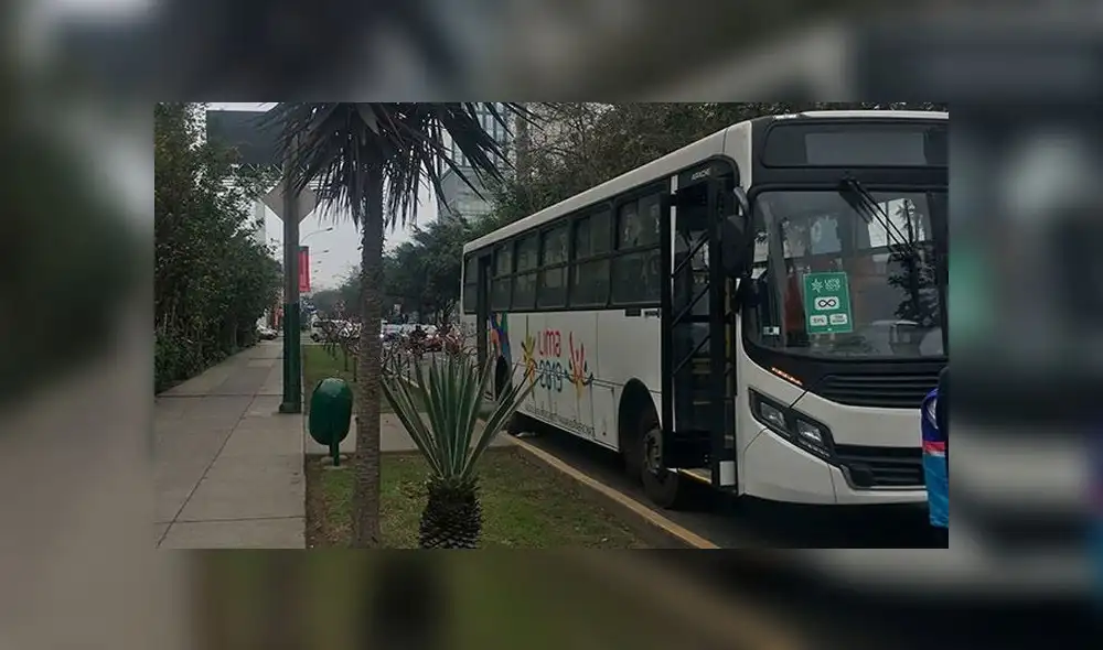 Choque entre bus y taxi ocurrió en la calle Punta del Este. (Fotos: Grupo La República)