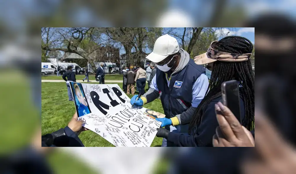 Madre que dio a luz a su tercera hija hace una semana murió por coronavirus. Foto: Sun Times