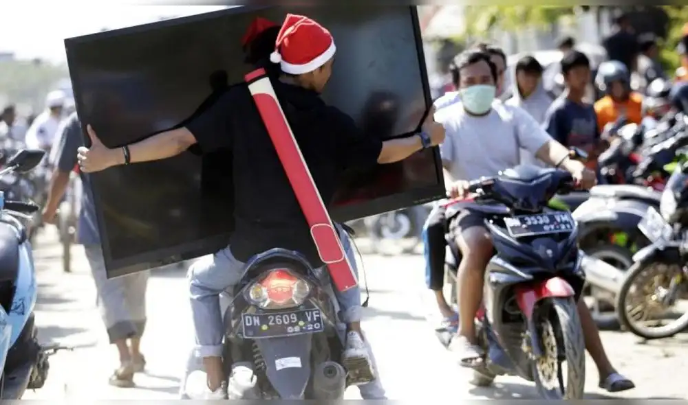 Indonesia padece saqueos masivos tras terremoto y tsunami que dejó 832 muertos Indonesia padece saqueos masivos tras terremoto y tsunami que dejó 832 muertos