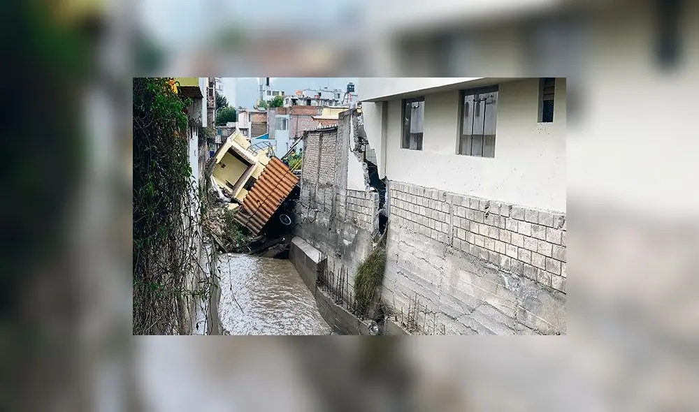 TORRENTERA DE CHULLO ENTRA CON CAUDAL DE AGUA Y DEJA CINCO CASAS DERRUIDAS
TORRENTERA DE CHULLO ENTRA CON CAUDAL DE AGUA Y DEJA CINCO CASAS DERRUIDAS