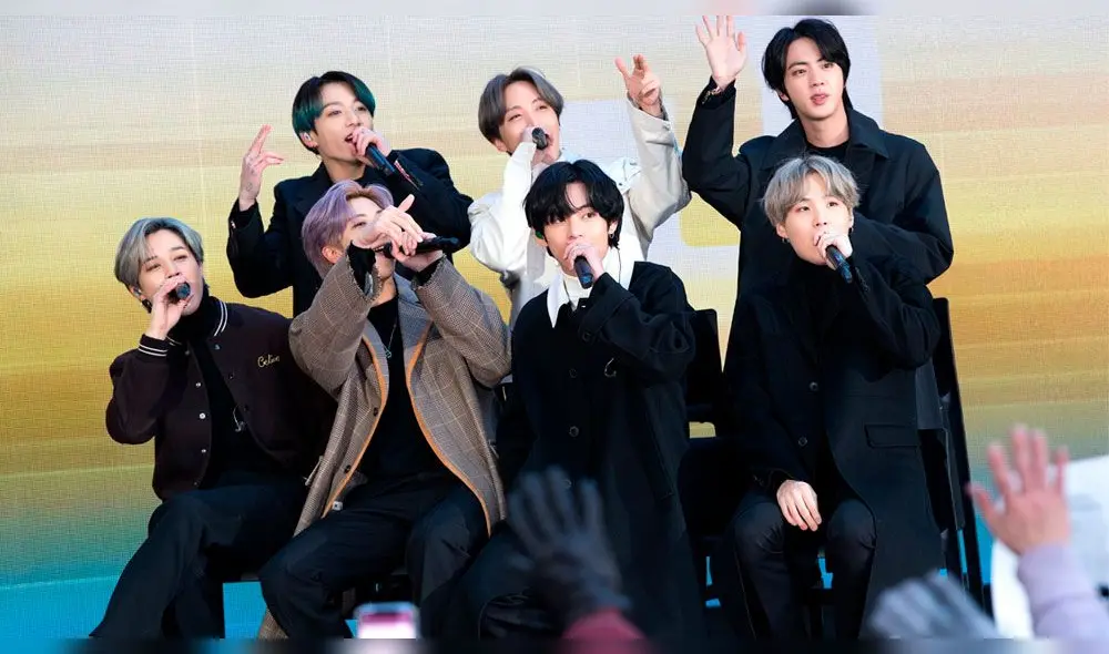 A través de Twitter, el autor demostró su apoyo a los cantantes.