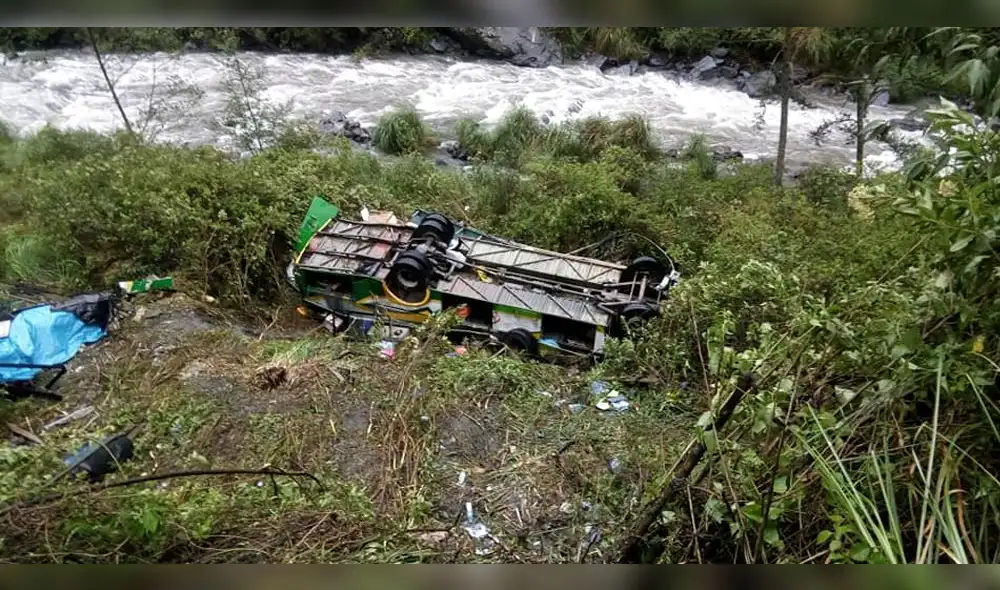El accidente de tránsito se produjo en la vía que une la provincia de Sandia con la ciudad de Juliaca