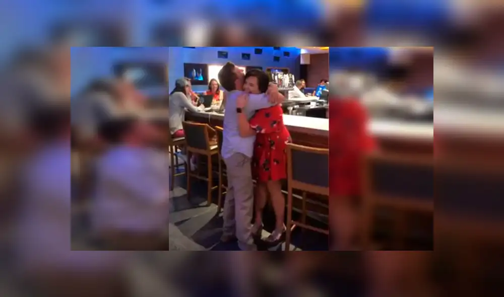 Es viral en Facebook. Jóvenes protagonizaron una emotiva escena en un local por un insólito motivo que ha causado furor en redes Es viral en Facebook. Jóvenes protagonizaron una emotiva escena en un local por un insólito motivo que ha causado furor en redes