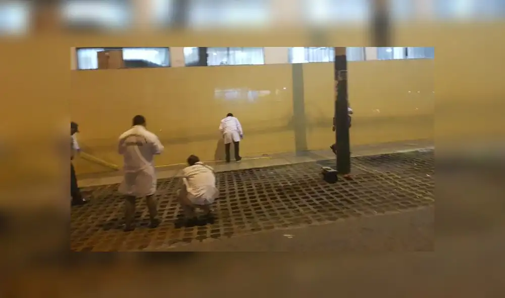 Antes de la balacera, los cómplices de los delincuentes en moto habrían estado siguiendo a los ocupantes de la camioneta. (Foto: Joel Robles / La República) Antes de la balacera, los cómplices de los delincuentes en moto habrían estado siguiendo a los ocupantes de la camioneta. (Foto: Joel Robles / La República)