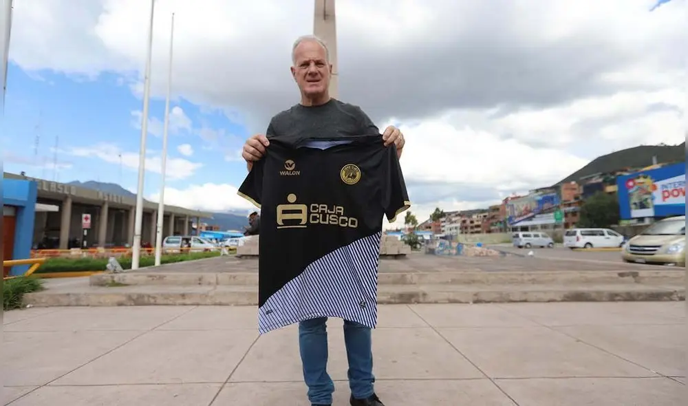 Carlos Ramacciotti vuelve a ponerse la camiseta de Cusco FC. No pasó ni un mes desde su salida del club. (Foto: La República)
