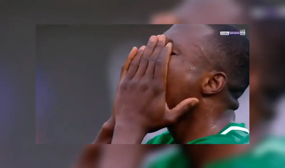 Futbolista de Galatasaray recibe terrible falta y sus compañeros terminan llorando [VIDEO]