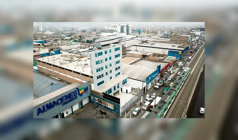 Fachada. La famosa edificación artificial de TELESUP, cuyos pagos a magistrados del CNM están bajo investigación fiscal.