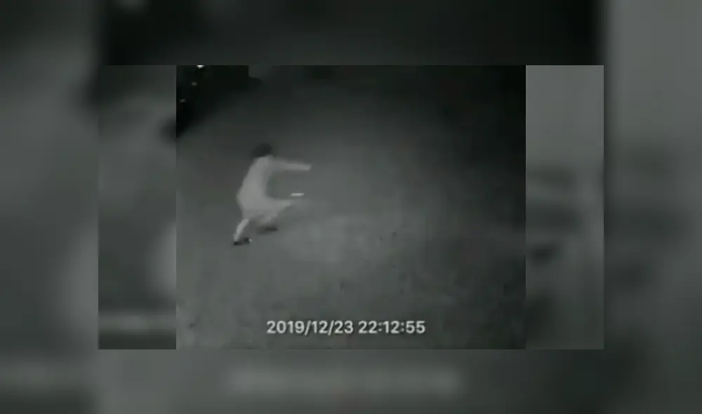 Video es viral en Facebook. El desafortunado joven acompañó a su novia hasta su casa sin imaginar la intempestiva bienvenida que le daría el can al verlo entrar al lado de su dueña Video es viral en Facebook. El desafortunado joven acompañó a su novia hasta su casa sin imaginar la intempestiva bienvenida que le daría el can al verlo entrar al lado de su dueña