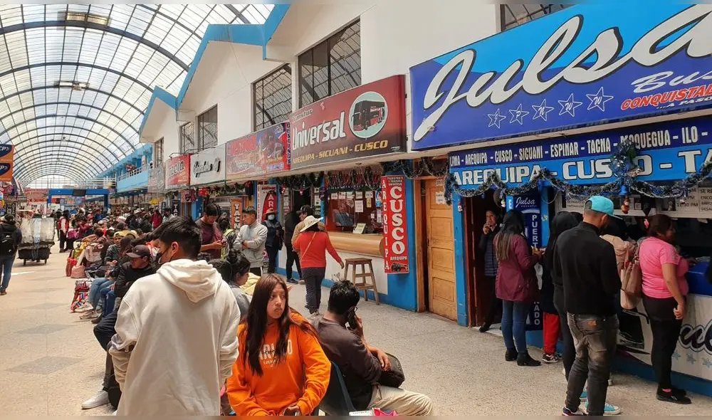 Puno. En Juliaca venta de pasajes se restringió debido a la paralización. Foto: Kleber Sánchez/URPI