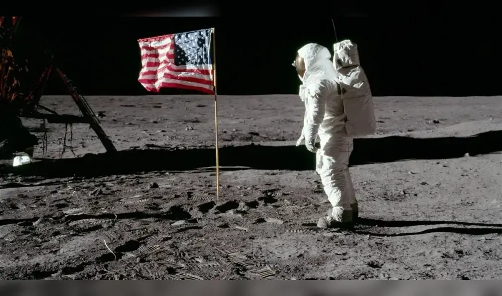 Además de la bandera de los Estados Unidos, los astronautas dejaron una placa conmemorativa. (Foto: NASA)