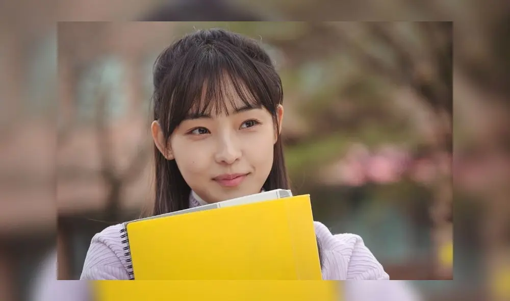 Actriz Jeon So Nee y su rol para When my love bloms. Actriz Jeon So Nee y su rol para When my love bloms.