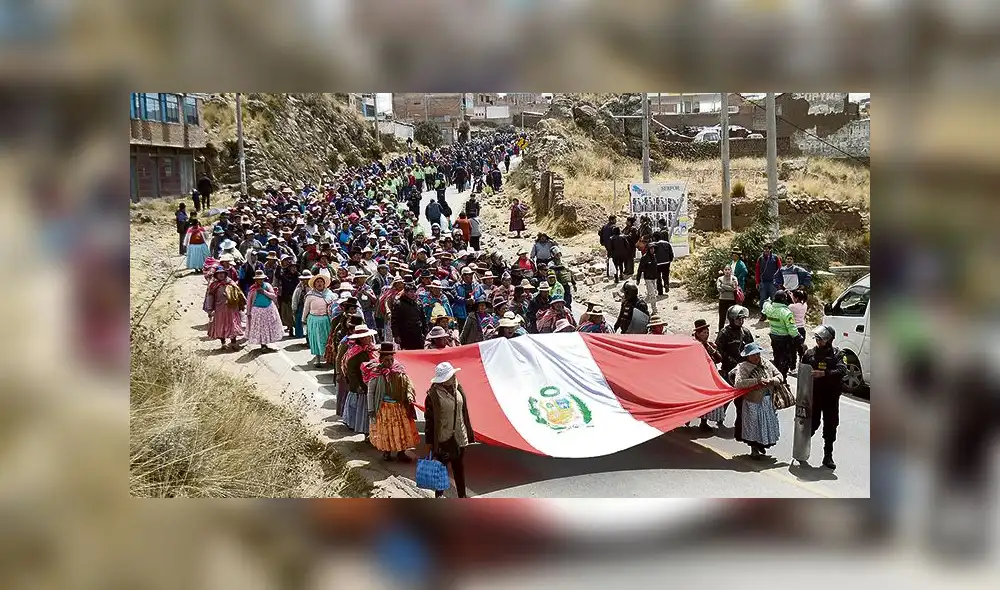 Puno aimara se moviliza por libertad de Walter Aduviri [VIDEOS]