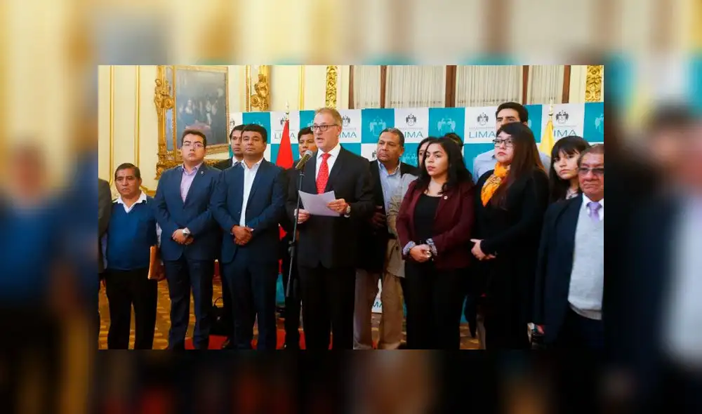 Jorge Muñoz anunció que anulará contrato con Lamsac Línea Amarilla. Créditos: Difusión. Jorge Muñoz anunció que anulará contrato con Lamsac Línea Amarilla. Créditos: Difusión.