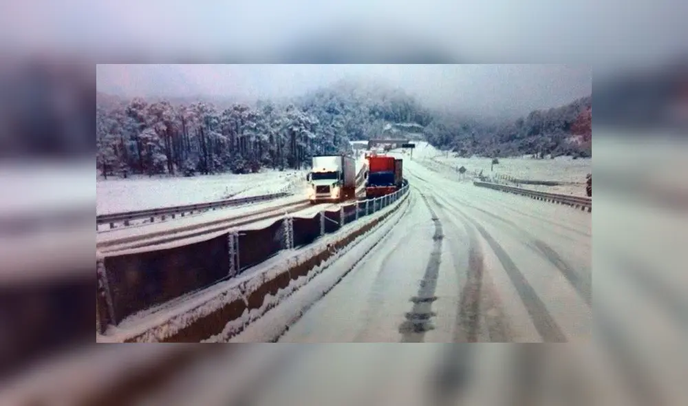 Nieve en carretera Durango-Mazatlán