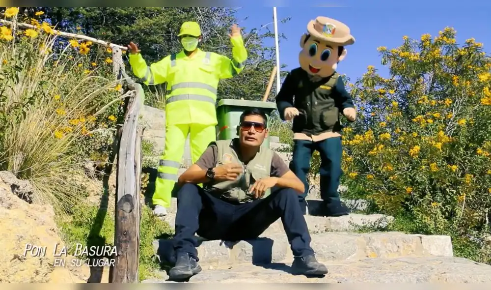 Facebook: Hacen versión de 'Scooby Doo Pa Pa' en Puno para poner basura en su lugar Facebook: Hacen versión de 'Scooby Doo Pa Pa' en Puno para poner basura en su lugar