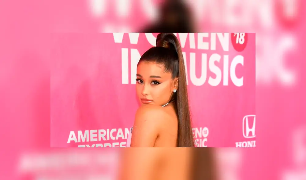 Sigue estos pasos para conseguir el peinado de cola alta de Ariana Grande