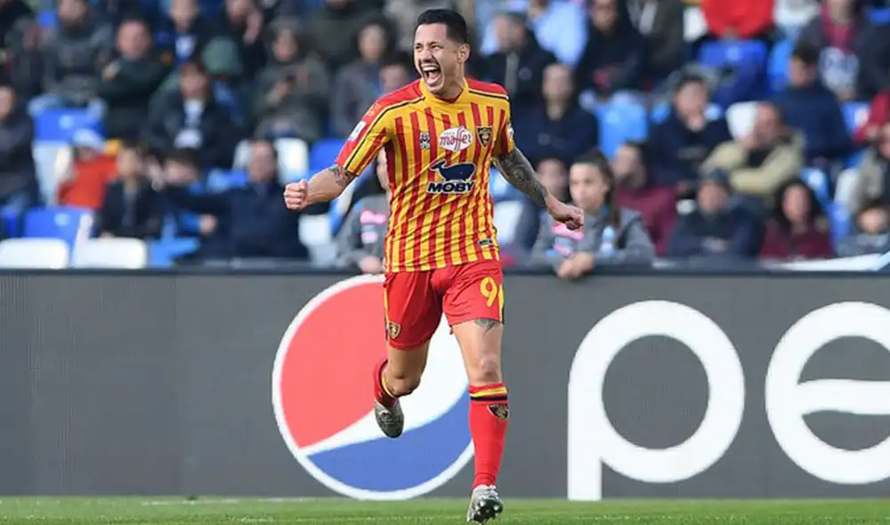 Gianluca Lapadula aportó con un doblete en en la victoria 3-2 del Lecce sobre Napoli. Foto: ESPN.