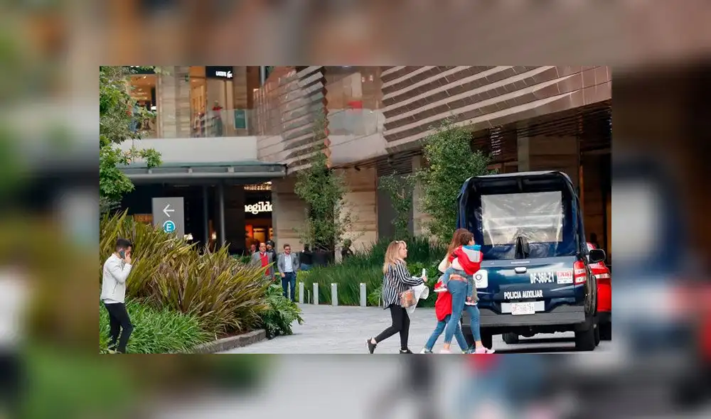 Momentos de angustia vivieron los comensales cuando se escucharon los disparos dentro del restaurante en Ciudad de México. Foto: RT. Momentos de angustia vivieron los comensales cuando se escucharon los disparos dentro del restaurante en Ciudad de México. Foto: RT.