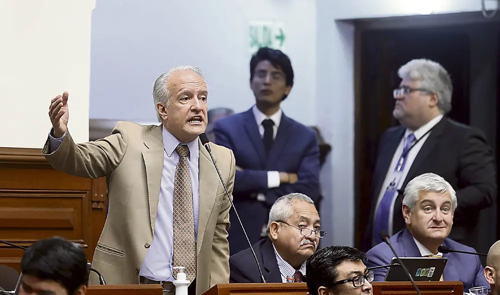 Hernando Guerra. Titular de Constitución prometió debatir la inclusión de la consulta para una asamblea constituyente. Foto: difusión Hernando Guerra. Titular de Constitución prometió debatir la inclusión de la consulta para una asamblea constituyente. Foto: difusión
