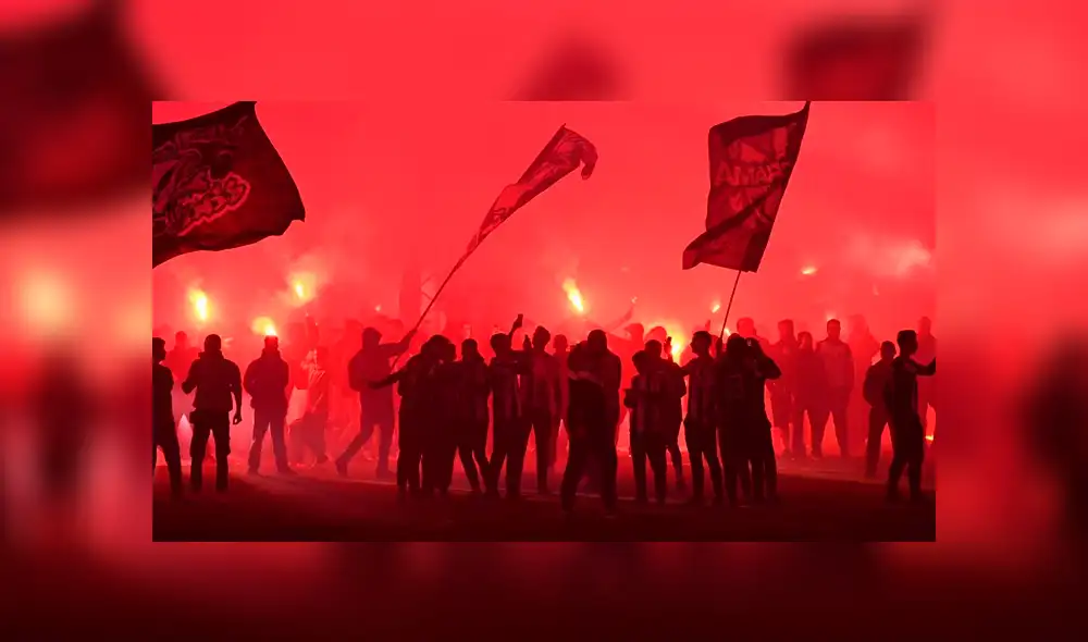 Infernal festejo del PAOK tras obtención del título en Grecia luego de 34 años [VIDEO]