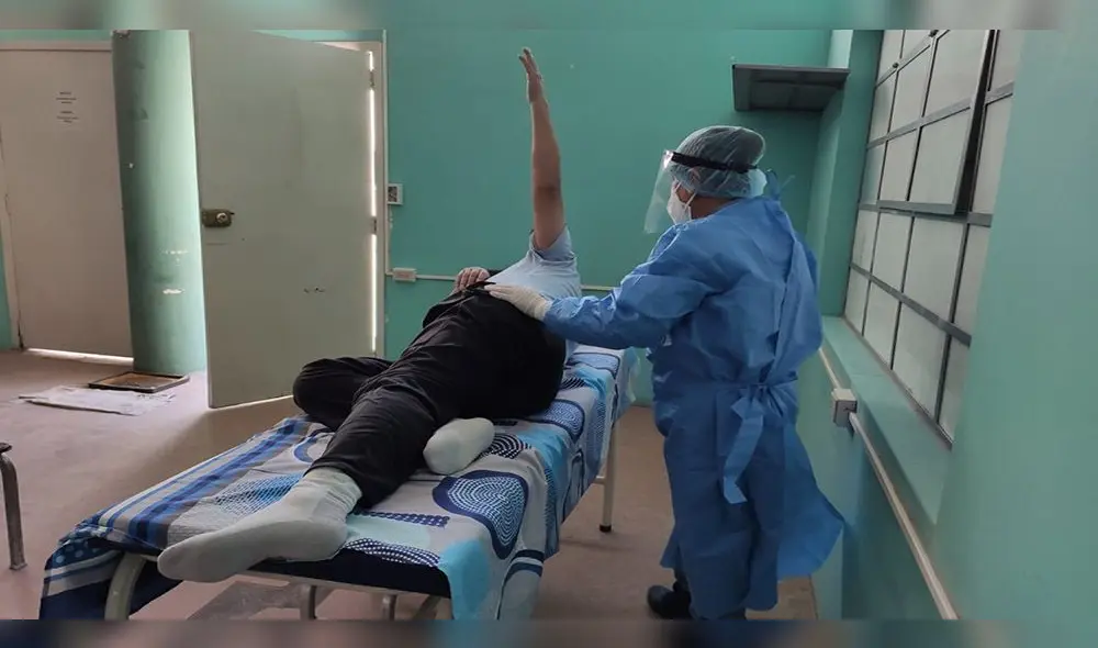 Pacientes en Arequipa reciben terapia para evitar secuelas después de la COVID-19. Pacientes en Arequipa reciben terapia para evitar secuelas después de la COVID-19.