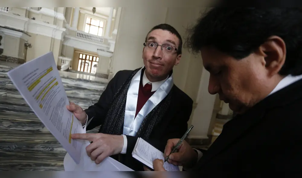 El candidato, según contó, trabajo en el Ministerio de Justicia durante la gestión de Gustavo Adrianzén, en el mandato de Ollanta Humala. Foto: La República. El candidato, según contó, trabajo en el Ministerio de Justicia durante la gestión de Gustavo Adrianzén, en el mandato de Ollanta Humala. Foto: La República.