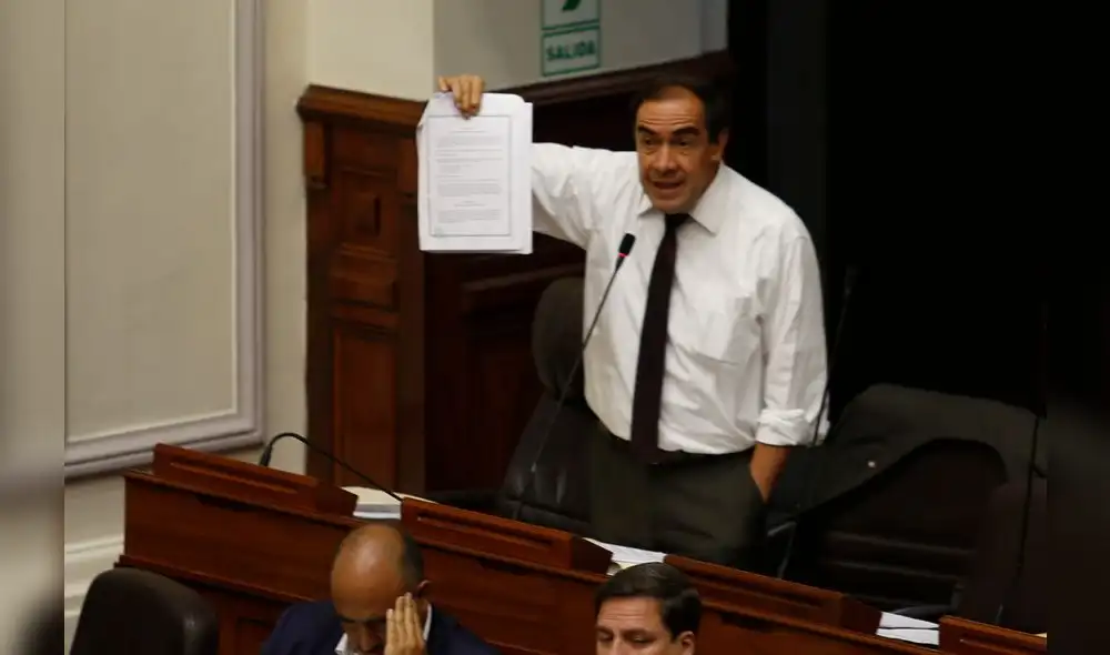 Lescano quiere fuera de la presidencia del Congresoa la bancada de Keiko 