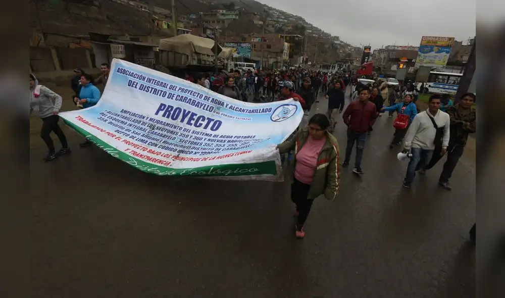 Vecinos de Carabayllo bloquearon la entrada de Canta exigiendo agua [FOTOS]