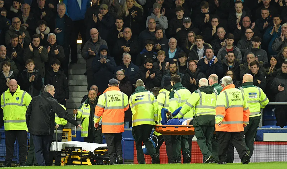 André Gomes sufrió una de las lesiones más fuertes en lo que va de la presente temporada de la Premier League. André Gomes sufrió una de las lesiones más fuertes en lo que va de la presente temporada de la Premier League.