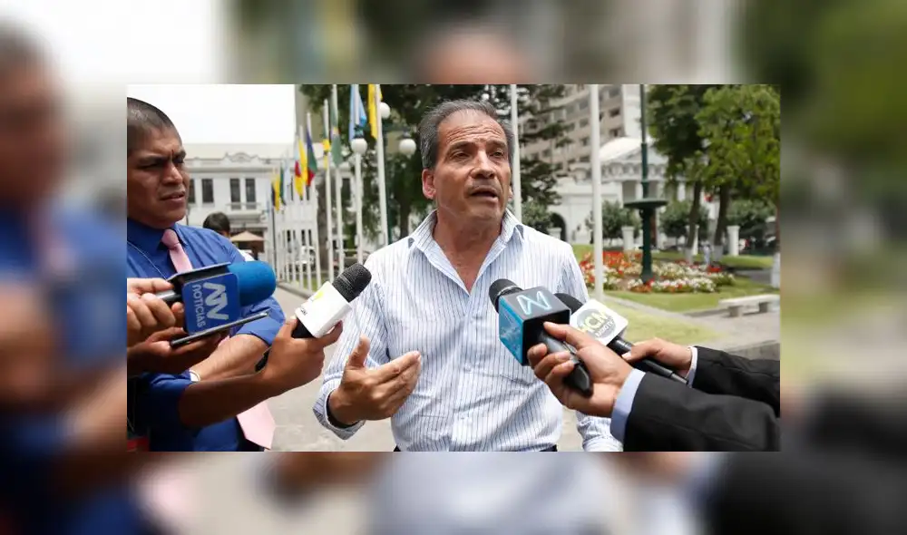 Wilbert Rozas presentó su renuncia a la Comisión de Ética 