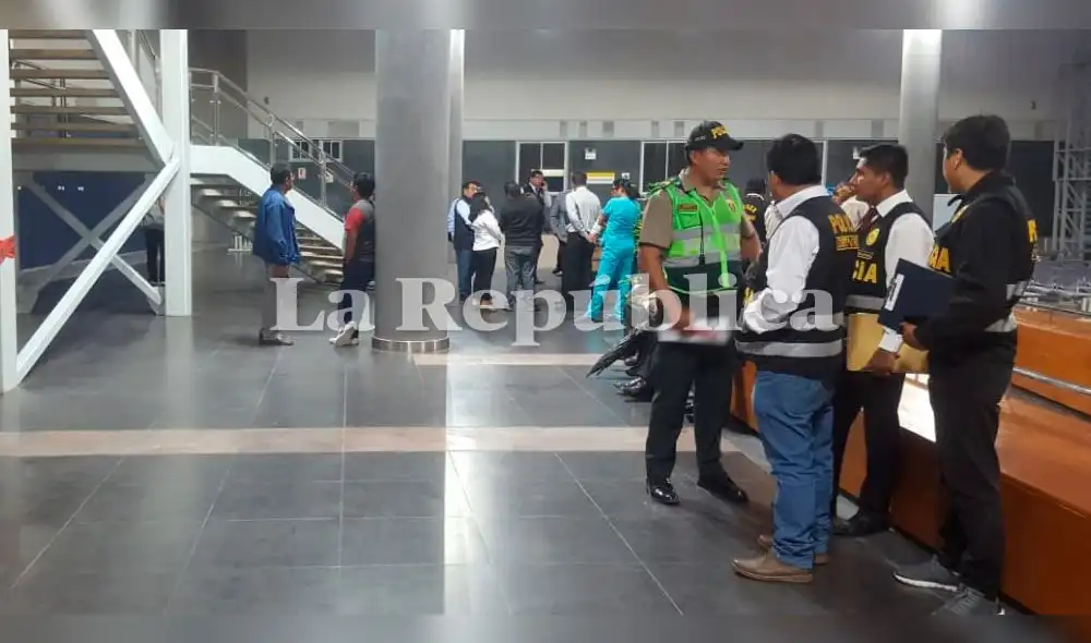 Joven muere decapitado cuando reparaba un ascensor del Hospital Regional de Moquegua. Joven muere decapitado cuando reparaba un ascensor del Hospital Regional de Moquegua.