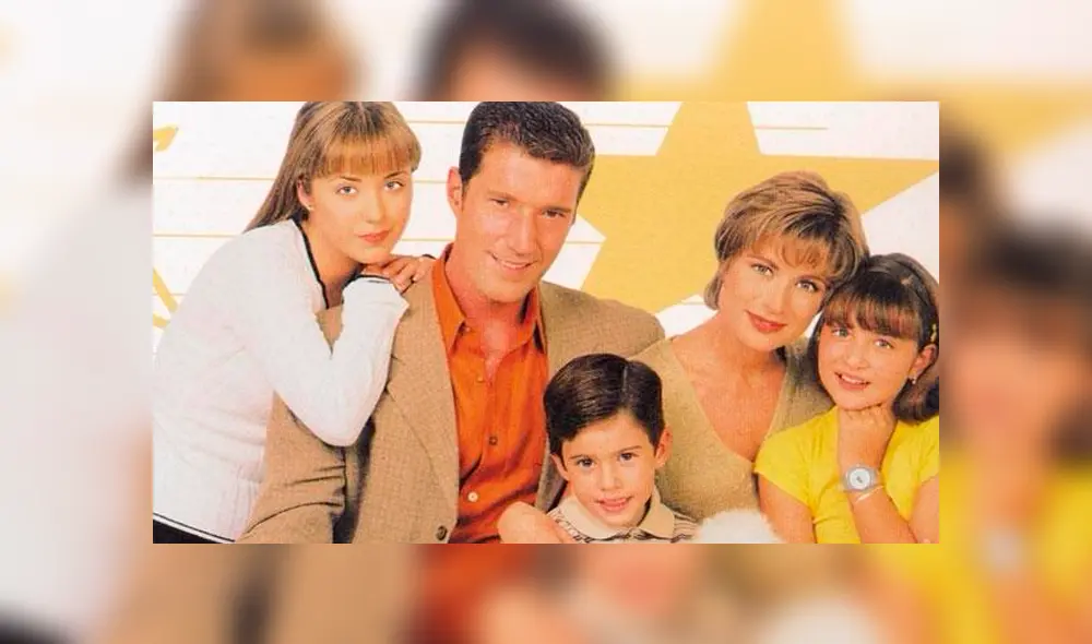 Anahí junto a Marcelo Busquets, Leticia Calderón, Daniela Luján y Rodrigo Soberón en El diario de Daniela. Foto: Televisa Anahí junto a Marcelo Busquets, Leticia Calderón, Daniela Luján y Rodrigo Soberón en El diario de Daniela. Foto: Televisa