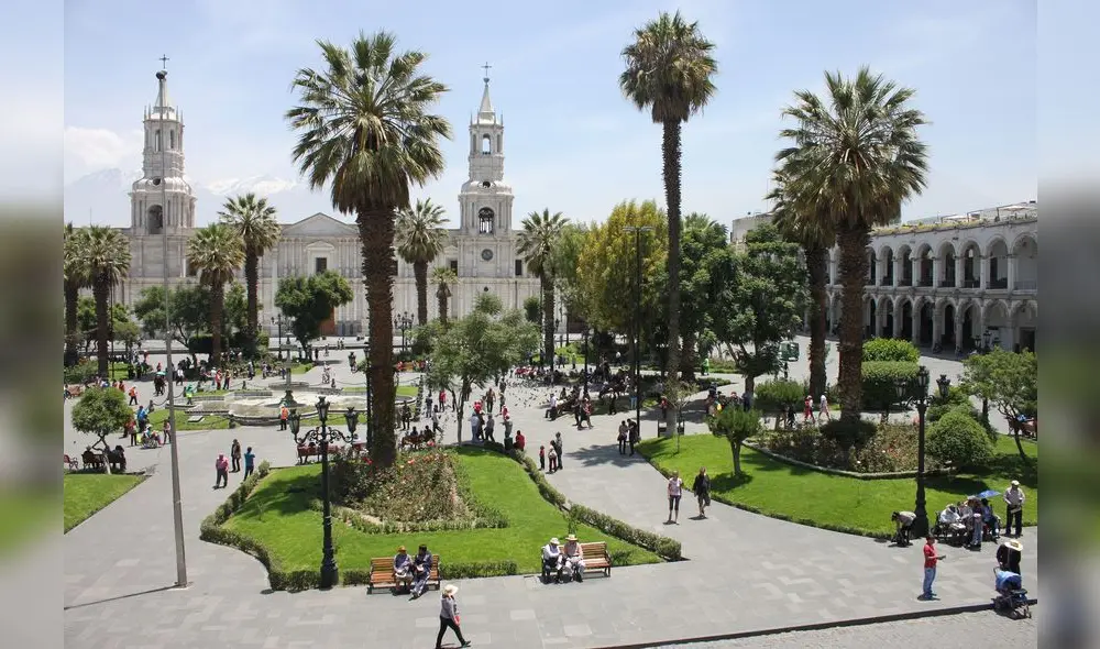 Restringen ingreso de vehículos privados y taxis al centro histórico de Arequipa Restringen ingreso de vehículos privados y taxis al centro histórico de Arequipa