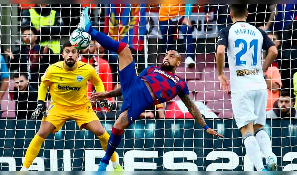 Arturo Vidal marcó gol de cabeza, pero no alcanzó para ganar el derbi al Barcelona [VIDEO]