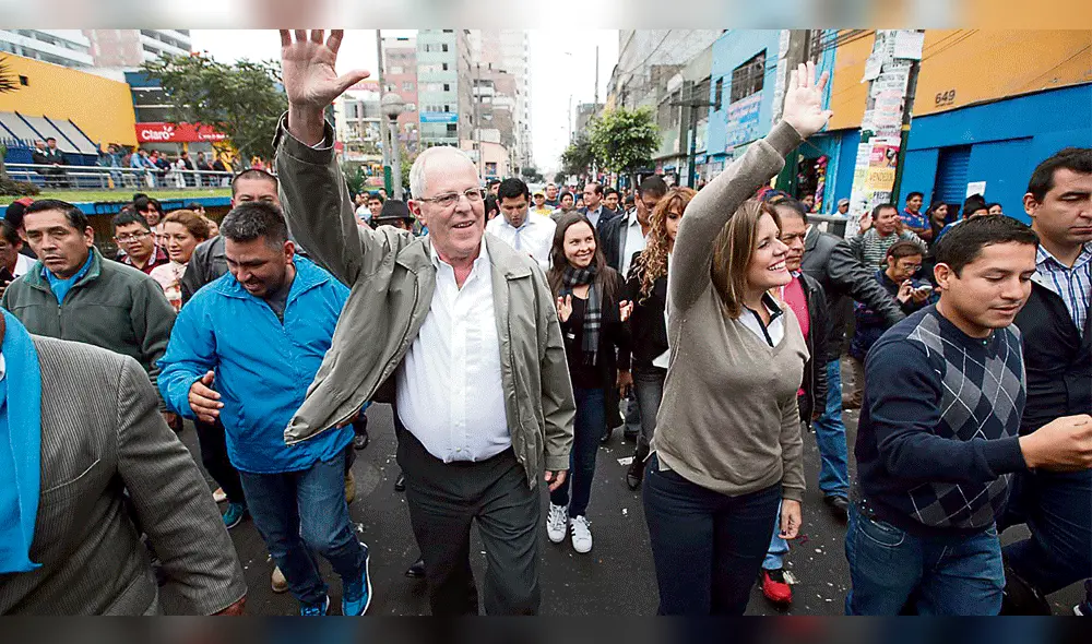 Hoy juramenta nuevo gabinete con Mercedes Aráoz al mando de la PCM Hoy juramenta nuevo gabinete con Mercedes Aráoz al mando de la PCM
