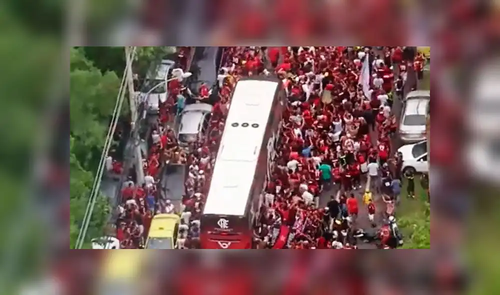 Despedida de hinchas al Flamengo