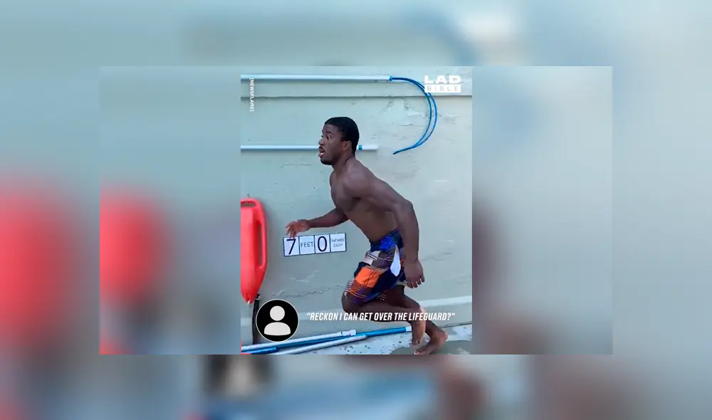 Graban el asombroso salto de un hombre al hacer un clavado sobre un salvavidas [VIDEO] 