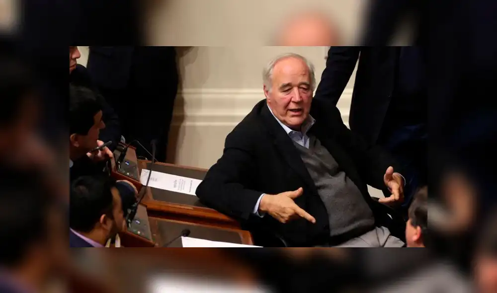 García Belaúnde dice que “matemáticamente” pueden ganar la Mesa Directiva