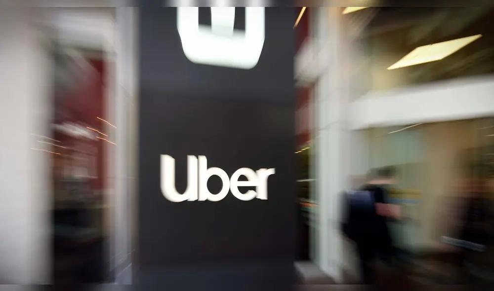 8 de mayo de 2019 en esta imagen de zoom panorámico, se ve un logotipo de Uber fuera de la sede de la compañía en San Francisco, California. 8 de mayo de 2019 en esta imagen de zoom panorámico, se ve un logotipo de Uber fuera de la sede de la compañía en San Francisco, California.