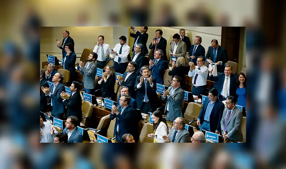 Debate. Cámara de Diputados no dio pase a moción que podría haber significado la vacancia del presidente chileno. Debate. Cámara de Diputados no dio pase a moción que podría haber significado la vacancia del presidente chileno.