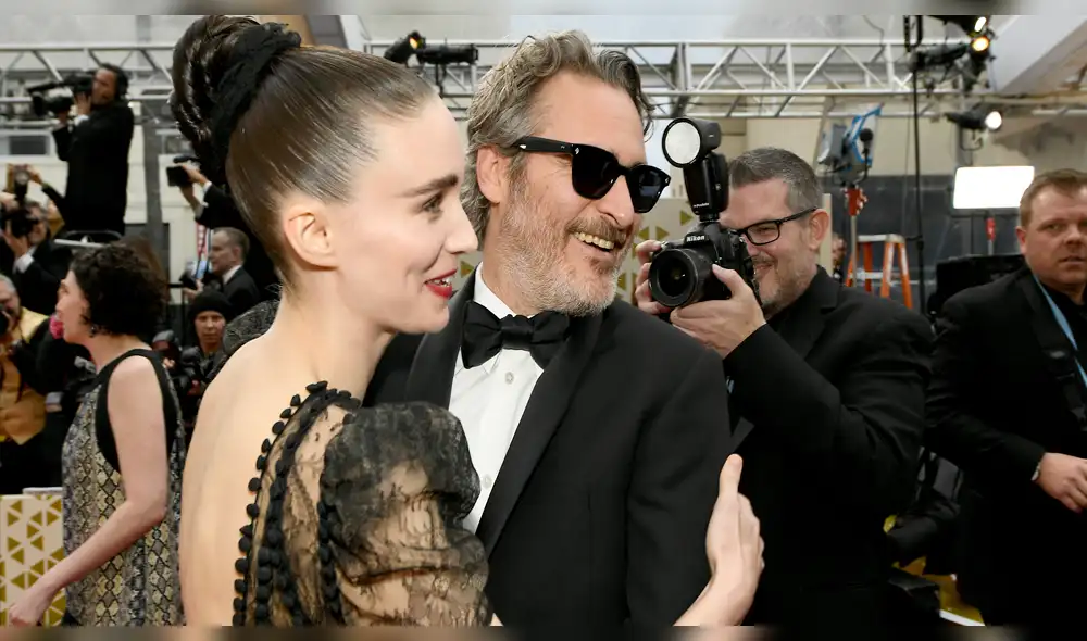 Joaquin Phoenix y Rooney Mara esperan su primer hijo, asegura Page Six