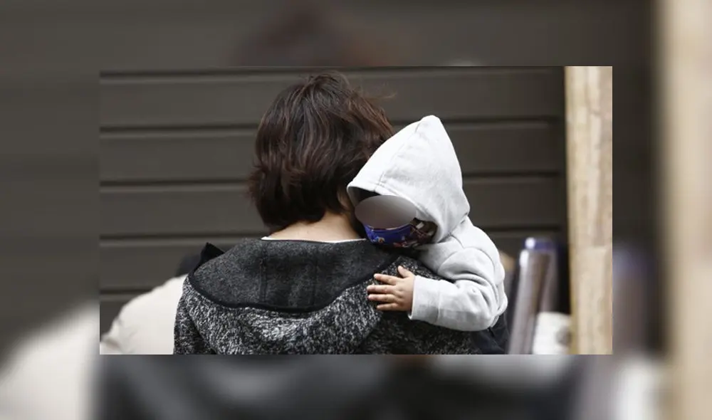 Menores pasearon entre la muchedumbre del Centro de Lima. (Foto: Marco Cotrina / La República) Menores pasearon entre la muchedumbre del Centro de Lima. (Foto: Marco Cotrina / La República)