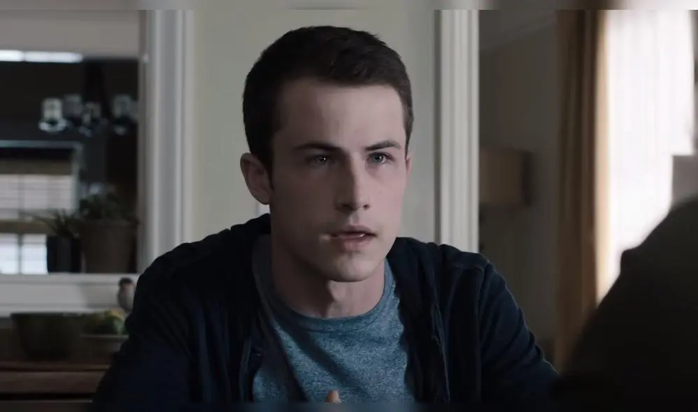 Clay Jensen de ’13 Reasons Why’ impresiona con su nuevo look antes de estreno