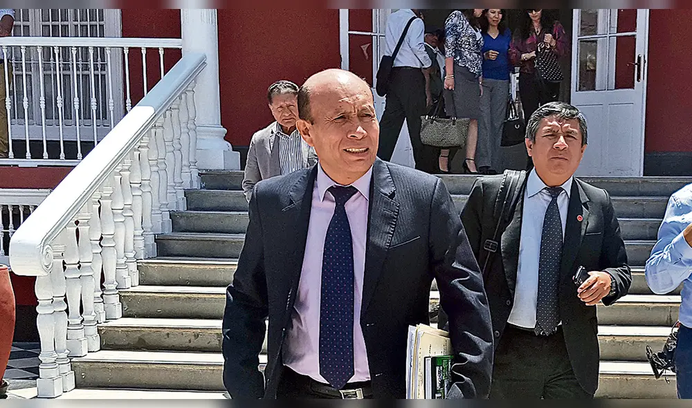 Apepista. Se aumentó de manera irregular el sueldo. Apepista. Se aumentó de manera irregular el sueldo.