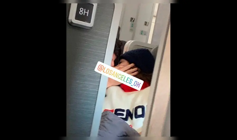 Sebastián Yatra y Tini Stoessel son captados besándose en un avión