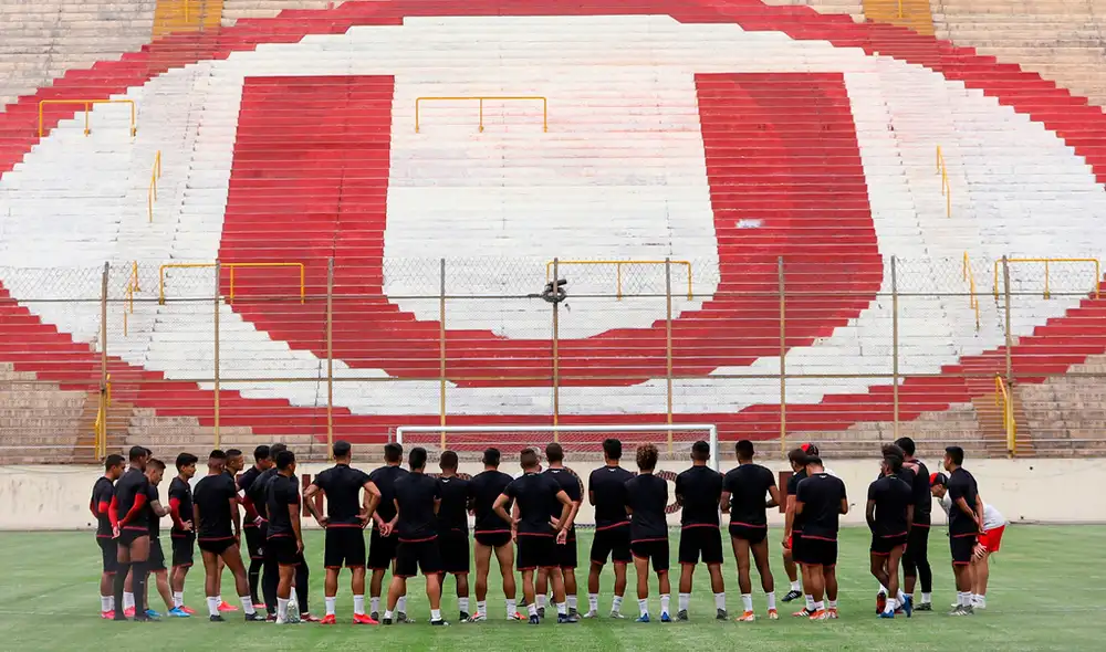 Plantel de Universitario emite comunicado tras acciones de Carlos Moreno sobre los sueldos. Foto: Prensa Universitario