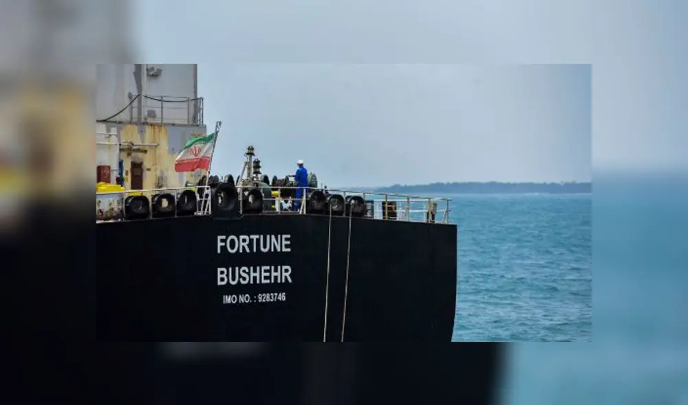 Foto tomada el 25 de mayo de 2020, el petrolero de bandera iraní Fortune atracado en la refinería El Palito luego de su llegada a Puerto Cabello en el estado norteño de Carabobo, Venezuela. Foto: AFP.